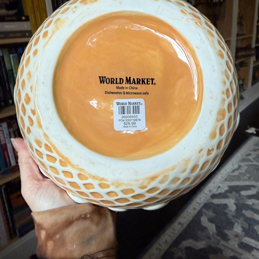 NWT White and Orange waffle cone Ceramic serving Bowl - Picture 4 of 4